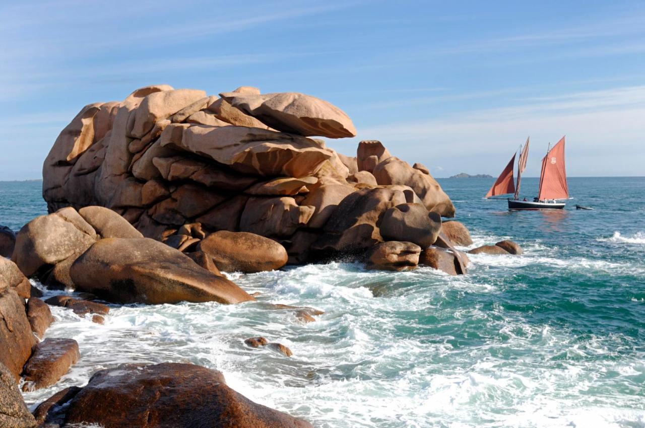 Vue Mer Cote De Granit Rose En Bretagne Trebeurden Ngoại thất bức ảnh